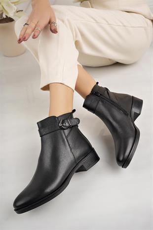 Castle Black 32002-1 Siyah Hakiki Deri Fermuarlı Kadın Bot