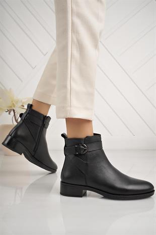 Castle Black 32002-1 Siyah Hakiki Deri Fermuarlı Kadın Bot