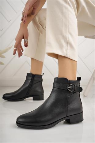 Castle Black 32002-1 Siyah Hakiki Deri Fermuarlı Kadın Bot