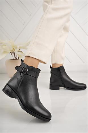 Castle Black 32002-1 Siyah Hakiki Deri Fermuarlı Kadın Bot