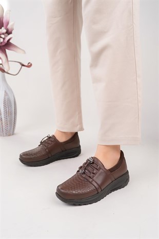 Castle Black 42640 Kahve Hakiki Deri Anatomik Kadın Ayakkabı