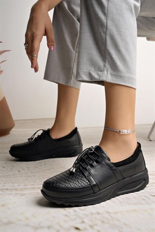 Castle Black 42640 Siyah Hakiki Deri Anatomik Kadın Ayakkabı