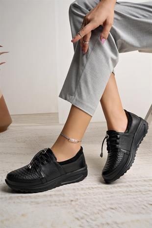 Castle Black 42640 Siyah Hakiki Deri Anatomik Kadın Ayakkabı