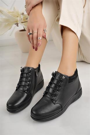 Castle Black 42647-121 Siyah Hakiki Deri Kürklü Kadın Bot