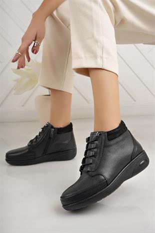 Castle Black 42647-121 Siyah Hakiki Deri Kürklü Kadın Bot