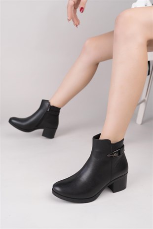 Castle Black 92157 Siyah Hakiki Deri Kışlık Topuklu Kadın Bot