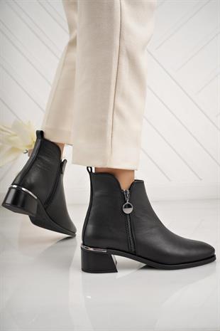 Castle Black 9780-1 Siyah Hakiki Deri Kışlık Kadın Bot