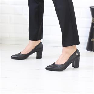 Desca 603 Siyah Lazer Topuklu Günlük Kadın Ayakkabı