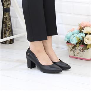 Desca 603 Siyah Lazer Topuklu Günlük Kadın Ayakkabı