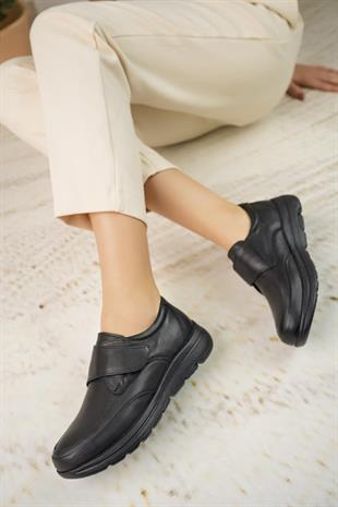 Forex 1029 Siyah Hakiki Deri Cırtlı Anatomik Kadın Ayakkabı