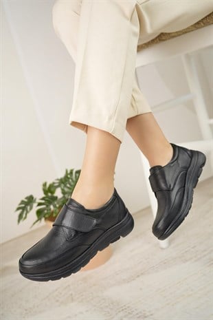 Forex 1029 Siyah Hakiki Deri Cırtlı Anatomik Kadın Ayakkabı