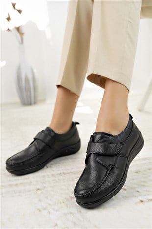 Forex 207 Siyah Hakiki Deri Cırtlı Anatomik Kadın Ayakkabı