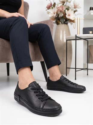 Freefoot 12906 Siyah Hakiki Soft Deri Günlük Kadın Ayakkabı