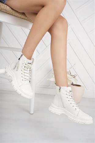 Gamelu Neptun Beyaz Fermuarlı Kışlık Kadın Bot