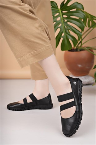 Mammamia D25YA 645 Siyah Hakiki Deri Delikli Kadın Ayakkabı