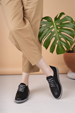 Mammamia D25YA 705 Siyah Hakiki Deri Bağcıklı Kadın Ayakkabı