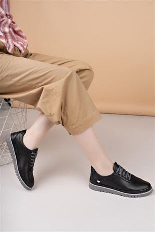 Mammamia D25YA 705 Siyah Hakiki Deri Bağcıklı Kadın Ayakkabı