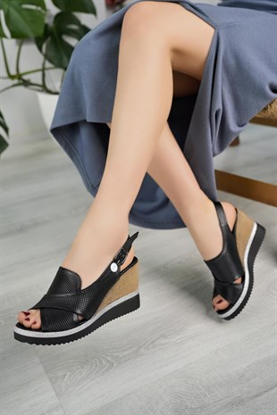 Mammamia D25YS 2640 Siyah Hakiki Deri Dolgu Kadın Sandalet