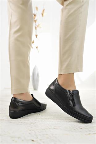 Muya 321829 Siyah Hakiki Deri 6 Nokta Fermuarlı Kadın Ayakkabı