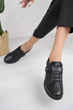 Muya 324854 Siyah Hakiki Deri 6 Nokta Cırtlı Kadın Ayakkabı