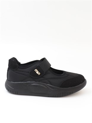 Nesil Shoes Conf 112 Siyah Cırtlı Anatomik Kadın Sneakers