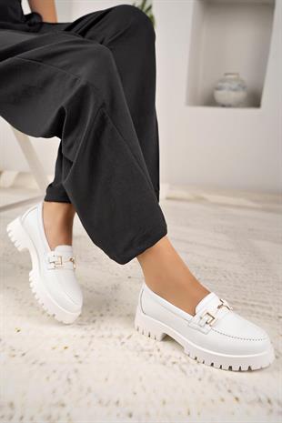 Nesil Shoes Diva 2854 Beyaz Hakiki Deri Tokalı Kadın Ayakkabı