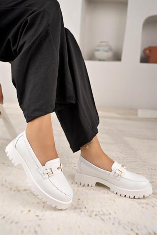 Nesil Shoes Diva 2854 Beyaz Hakiki Deri Tokalı Kadın Ayakkabı