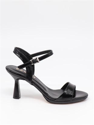 Nesil Shoes Ermod 1465 Siyah Topuklu Tek Bant Kadın Sandalet