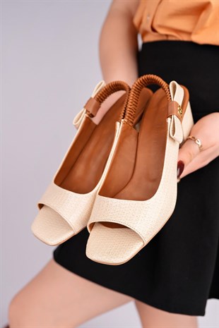 Nesil Shoes Gabbel 201 Bej Arkası Lastik Kadın Sandalet