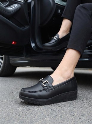 Nesil Shoes Neyna 1062 Siyah Dolgu Topuk Kadın Ayakkabı