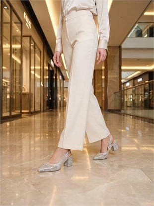 Nesil Shoes Özma 7025 Gümüş Taşlı Kadın Sandalet