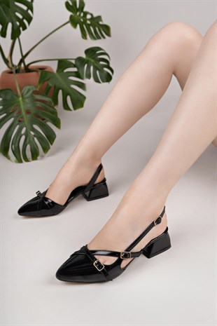 Nesil Shoes Senyo 250 Siyah Rugan Tokalı Kadın Sandalet
