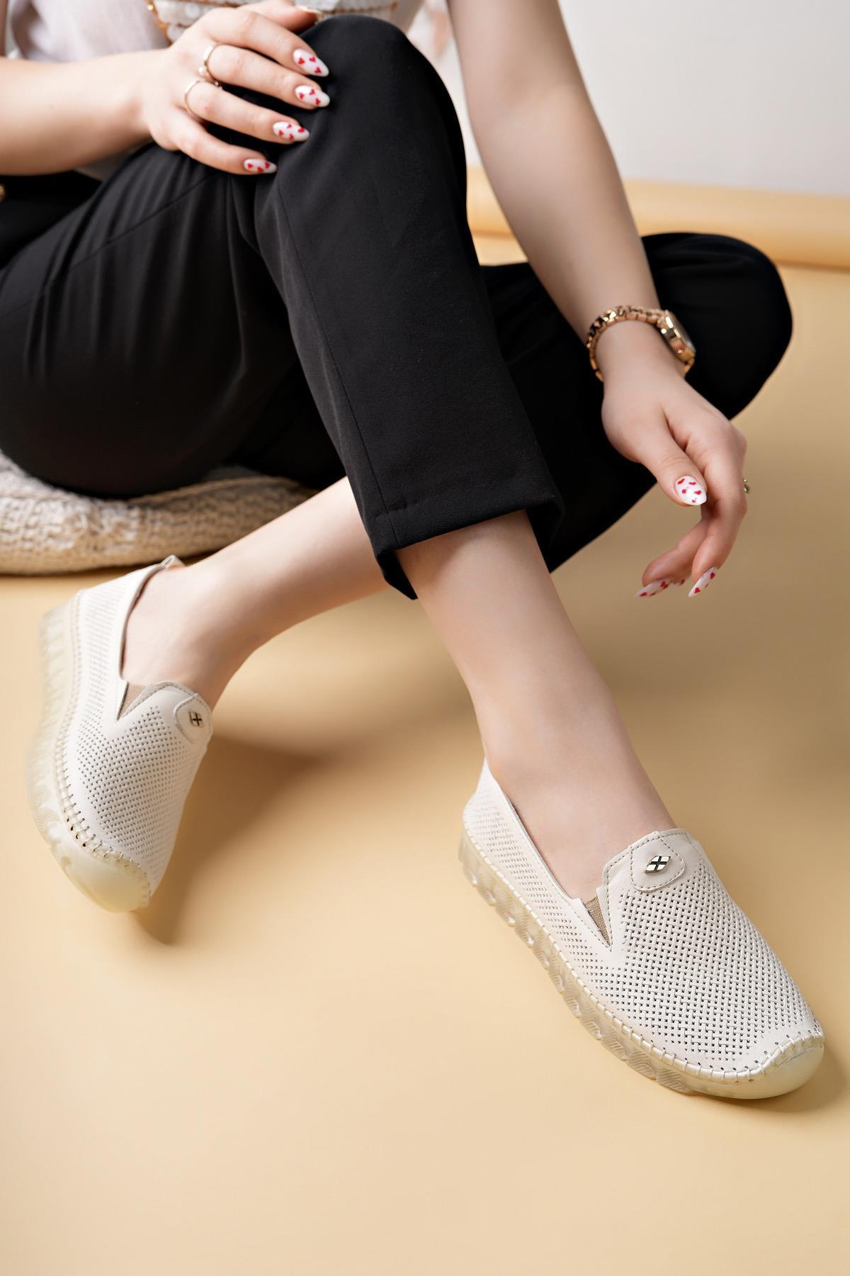 Castle Black 22385 Kemik Hakiki Deri Şeffaf Taban Kadın Sneakers