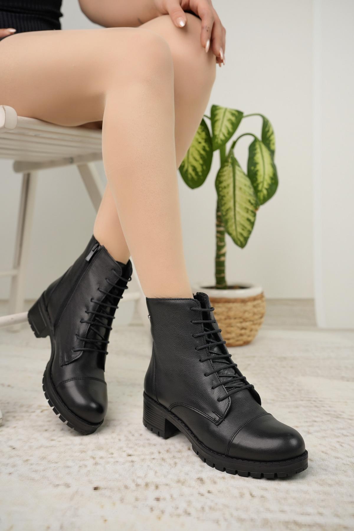 Castle Black 2670-1 Siyah Hakiki Deri Kışlık Kadın Bot