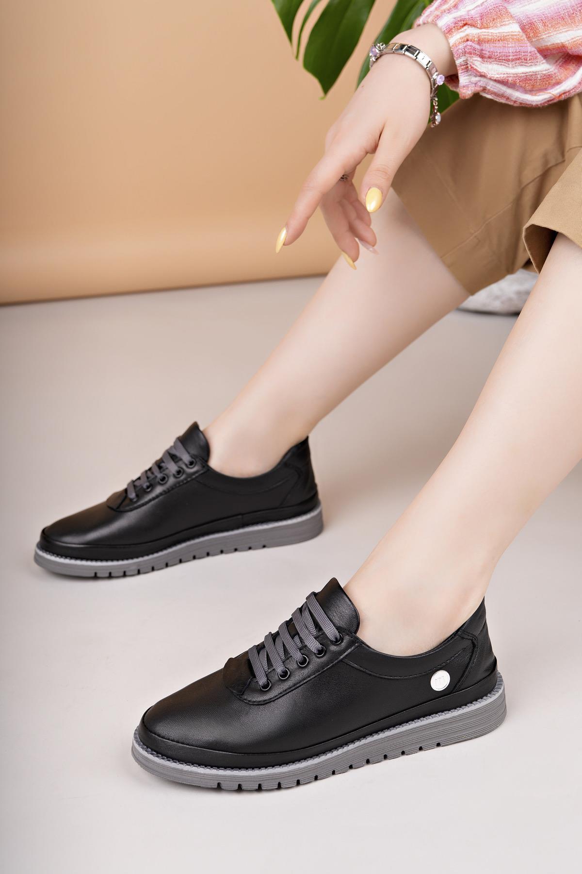 Mammamia D25YA 705 Siyah Hakiki Deri Bağcıklı Kadın Ayakkabı