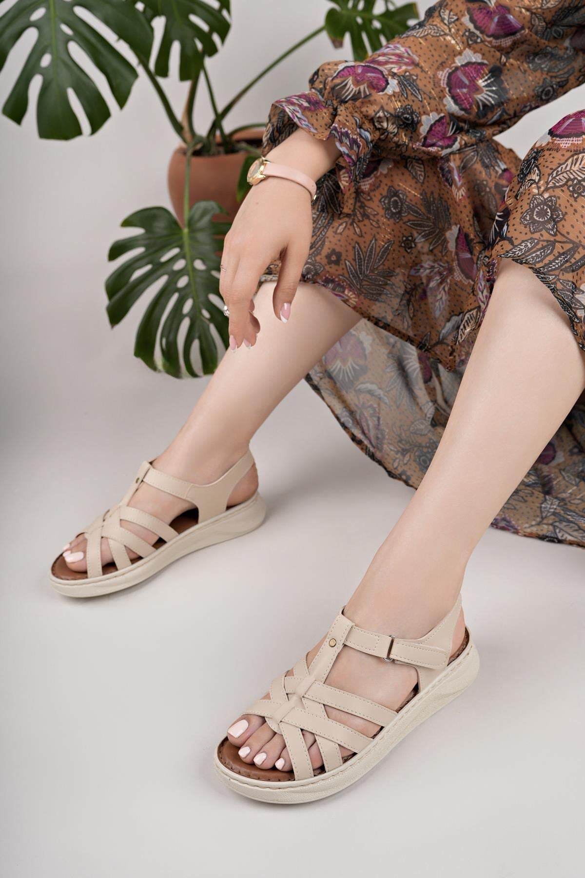Nesil Shoes Bell 25159 Bej Anatomik Kadın Sandalet