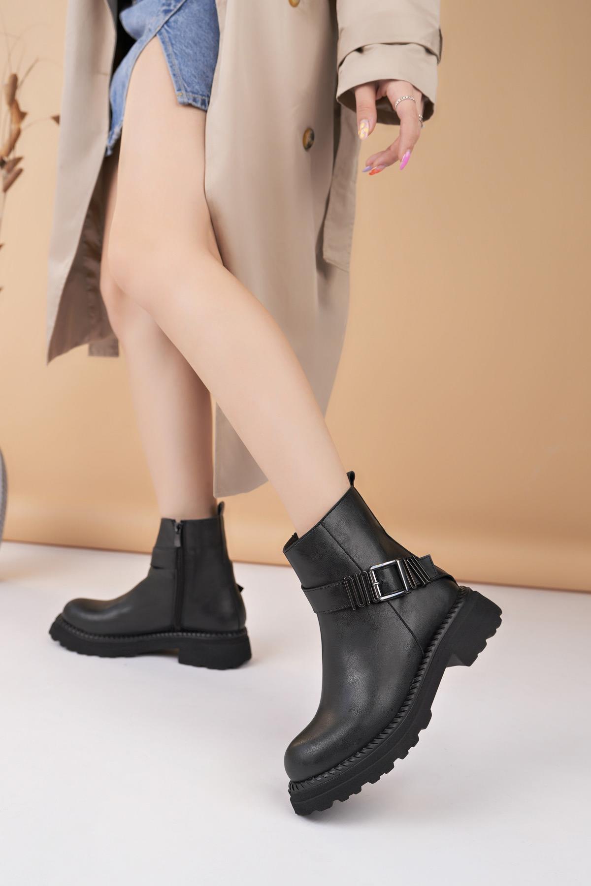 Nesil Shoes Carel 572 Siyah Toka Detay Fermuarlı Kadın Bot