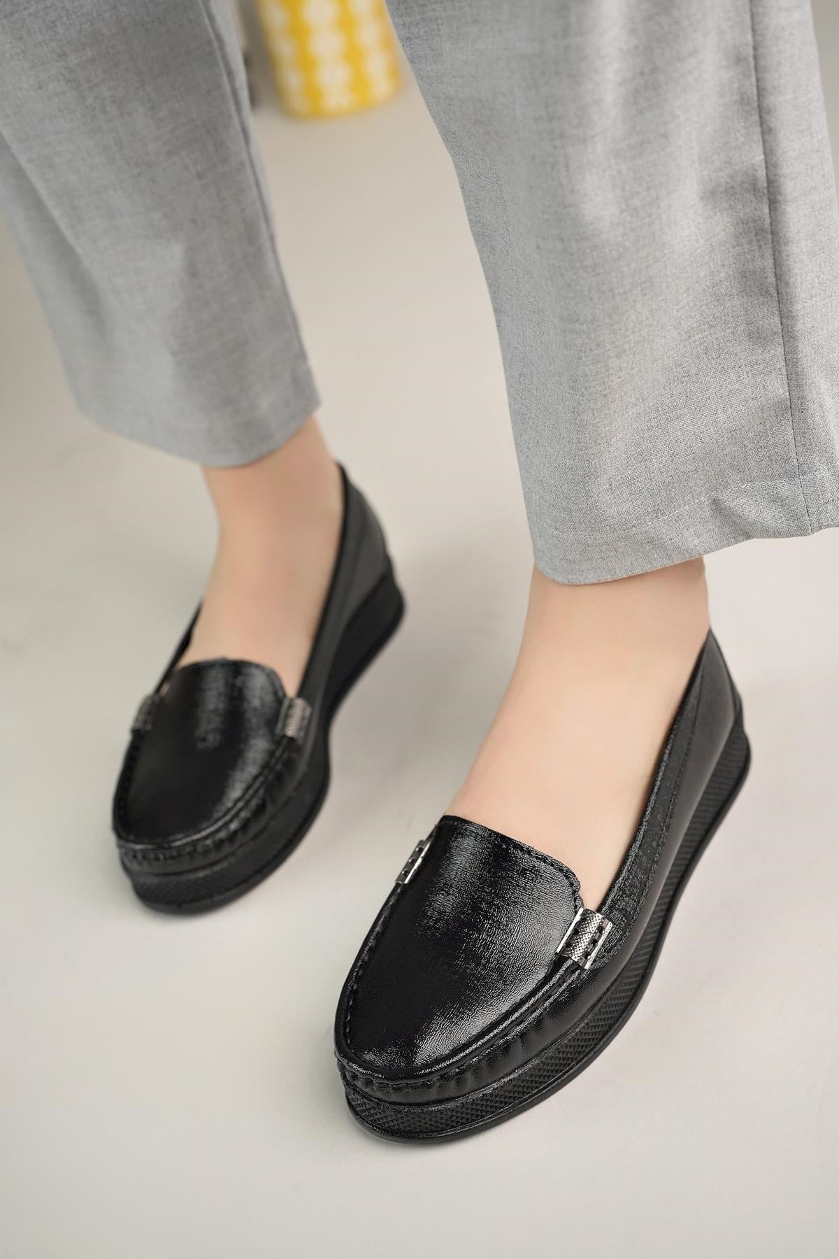 Nesil Shoes Mah 129 Siyah Anatomik Kadın Ayakkabı