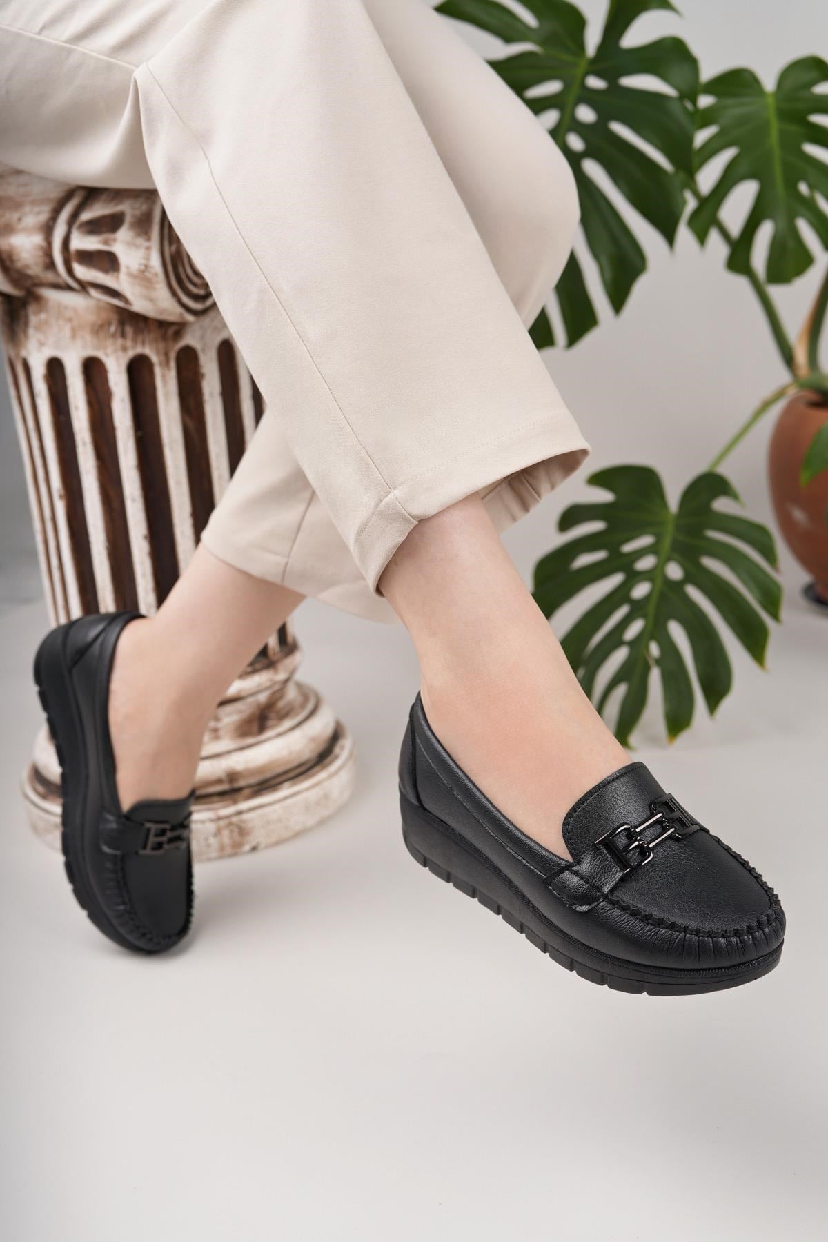 Nesil Shoes Neyna 029 Siyah Dolgu Topuk Kadın Ayakkabı