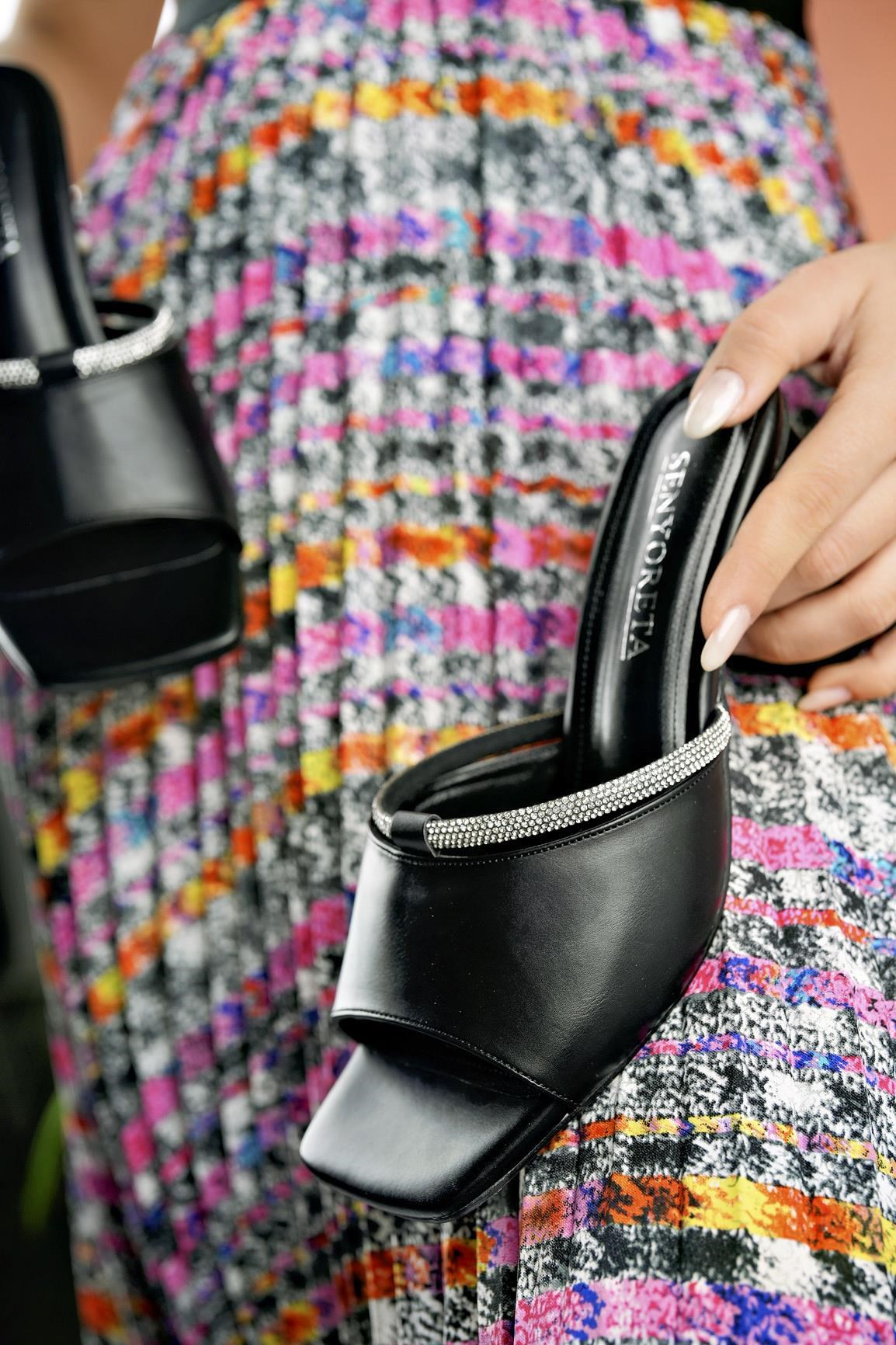Nesil Shoes Senyo 076 Siyah Yazlık Topuklu Kadın Terlik