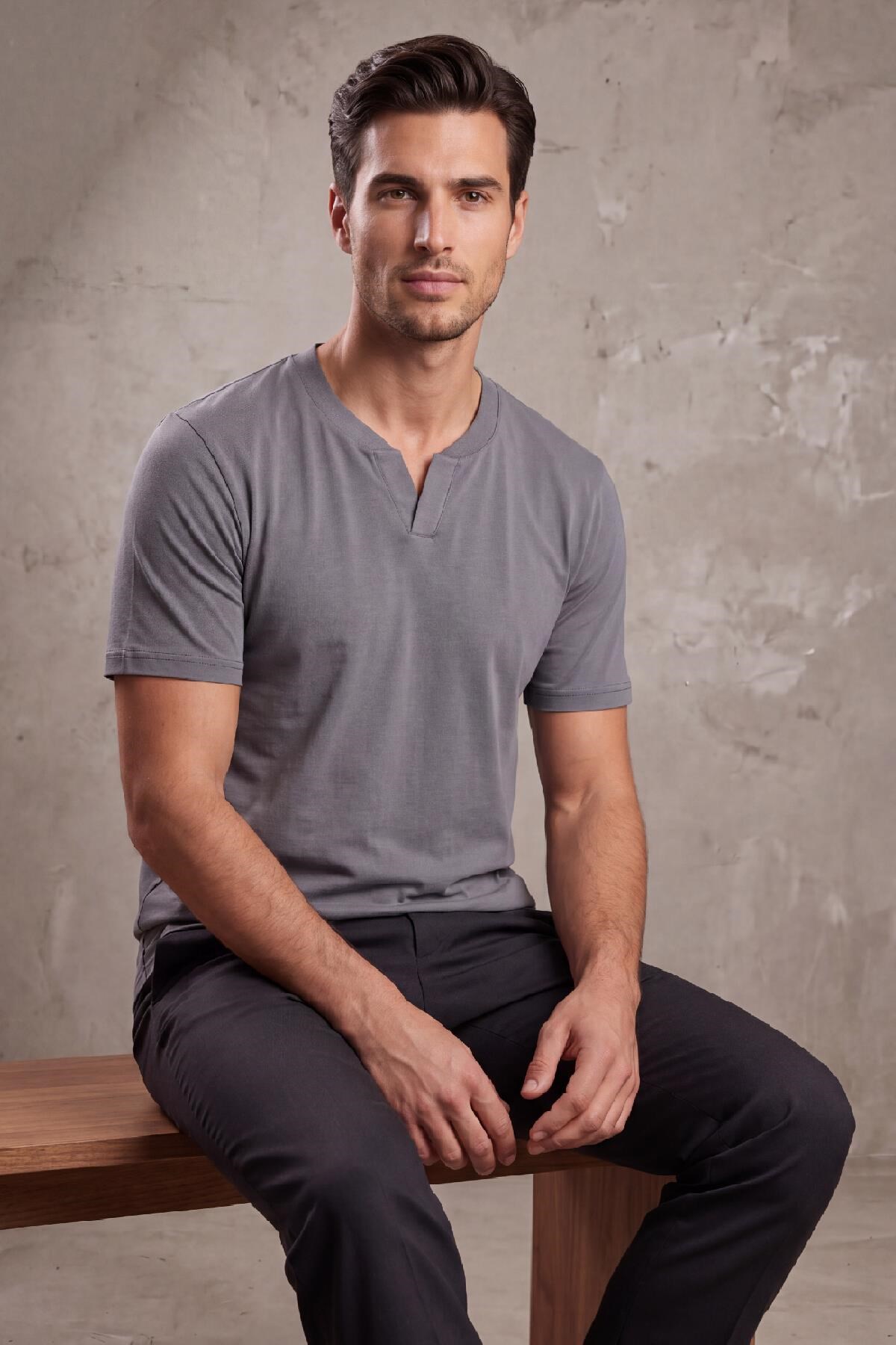 2122  Hakim Yaka  Modern Fit %100 Pamuk Basic T-shirt
