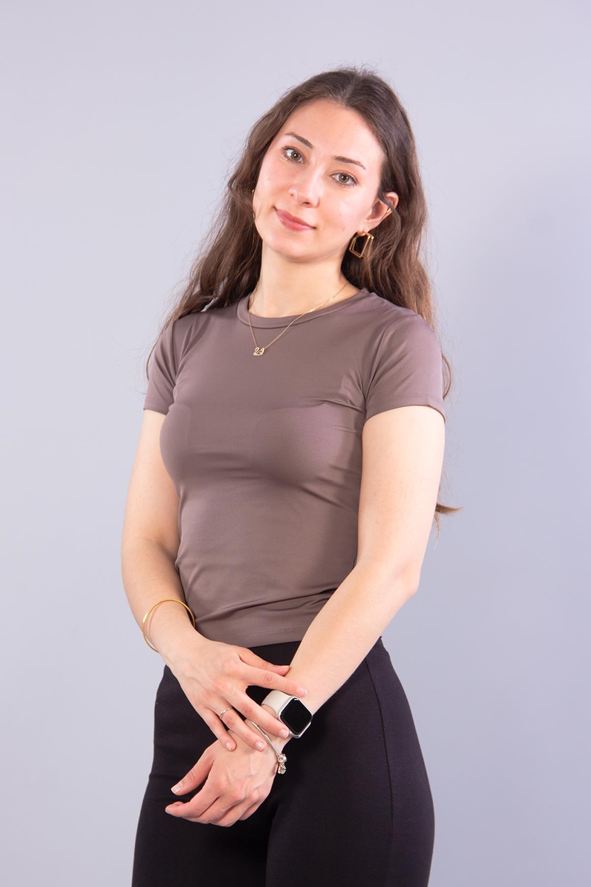 26737 Poliamid Kumaş O Yaka T-shirt