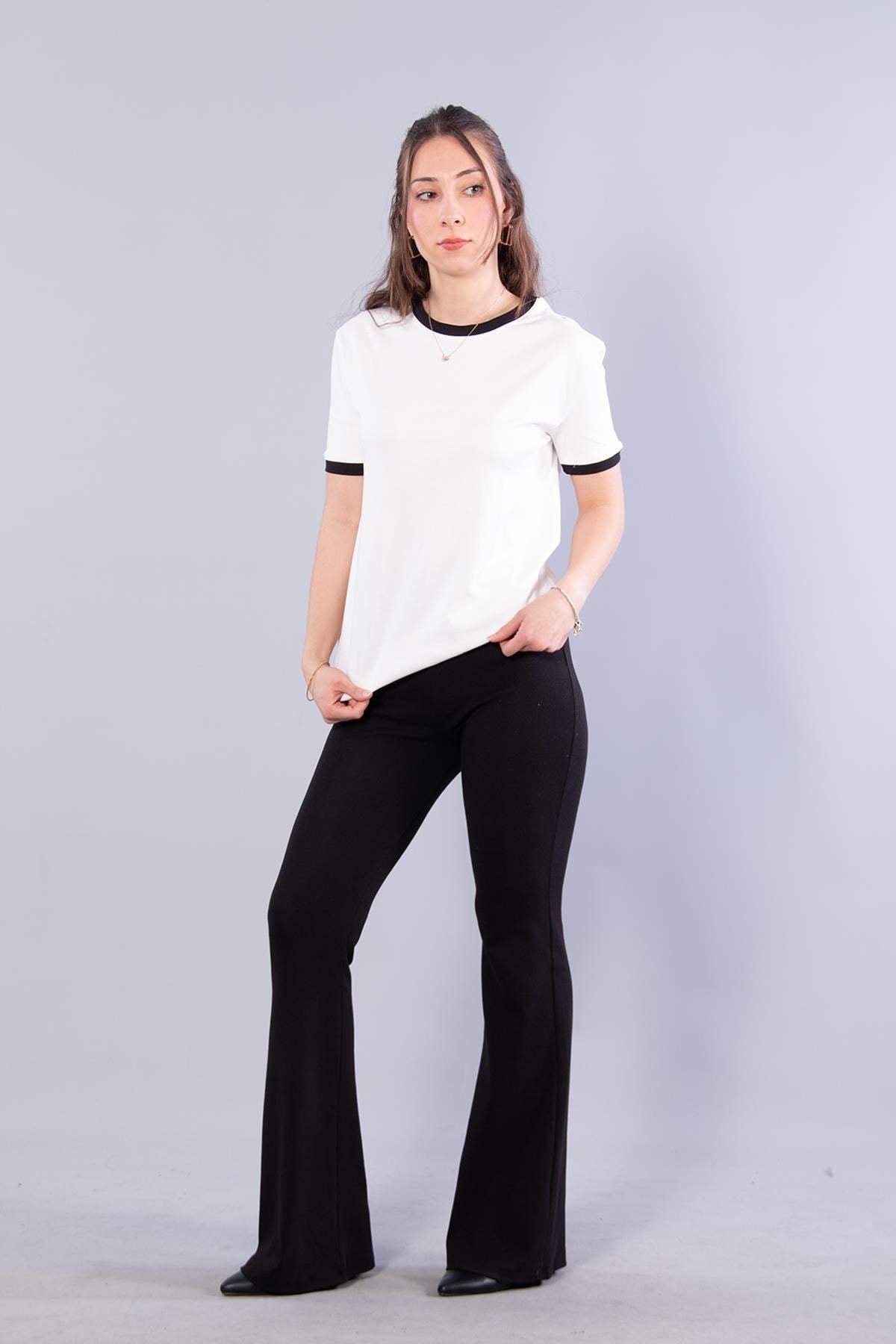 2943 Kol Ucu Yakası Şeritli O Yaka T-shirt