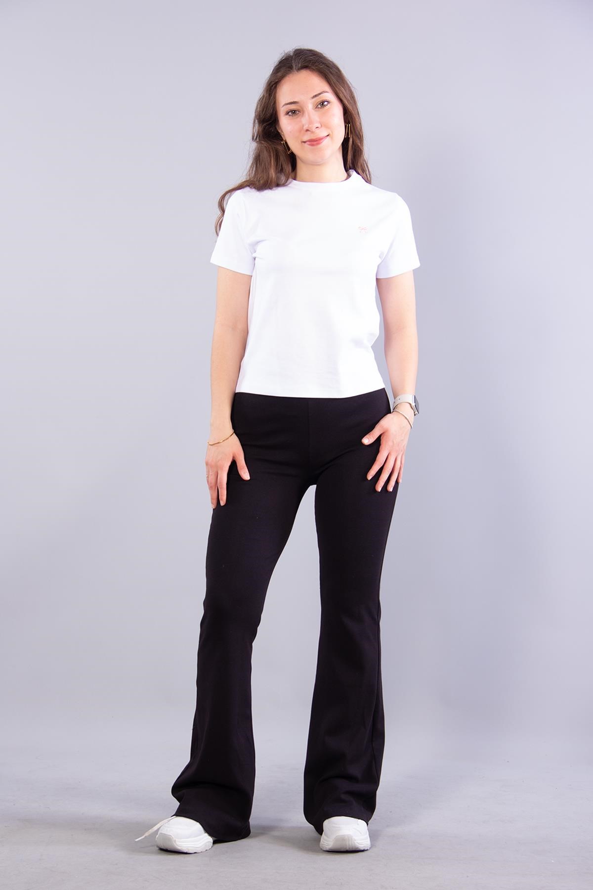 6719 Fiyonk Nakışlı İnterlok T-shirt