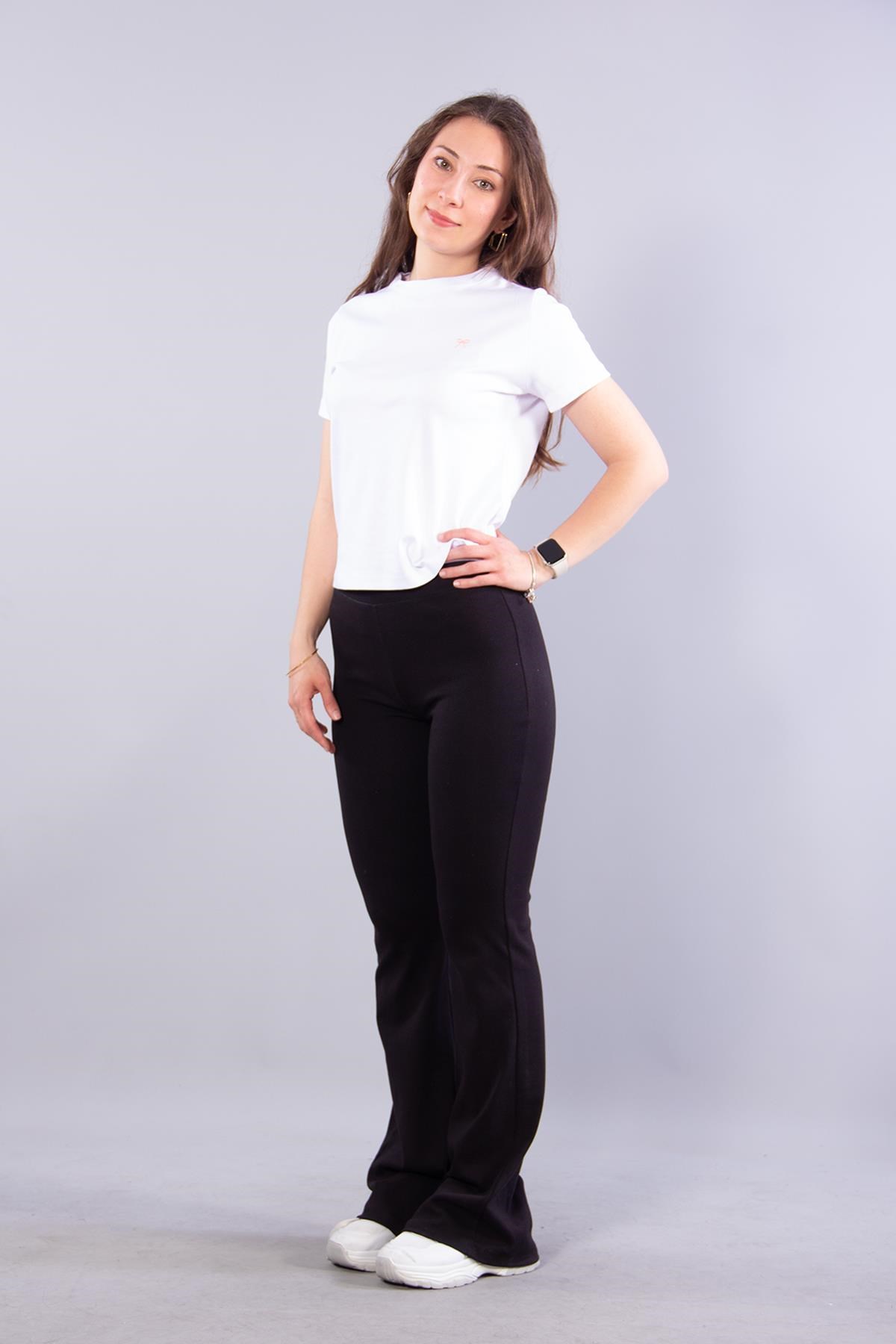 6719 Fiyonk Nakışlı İnterlok T-shirt