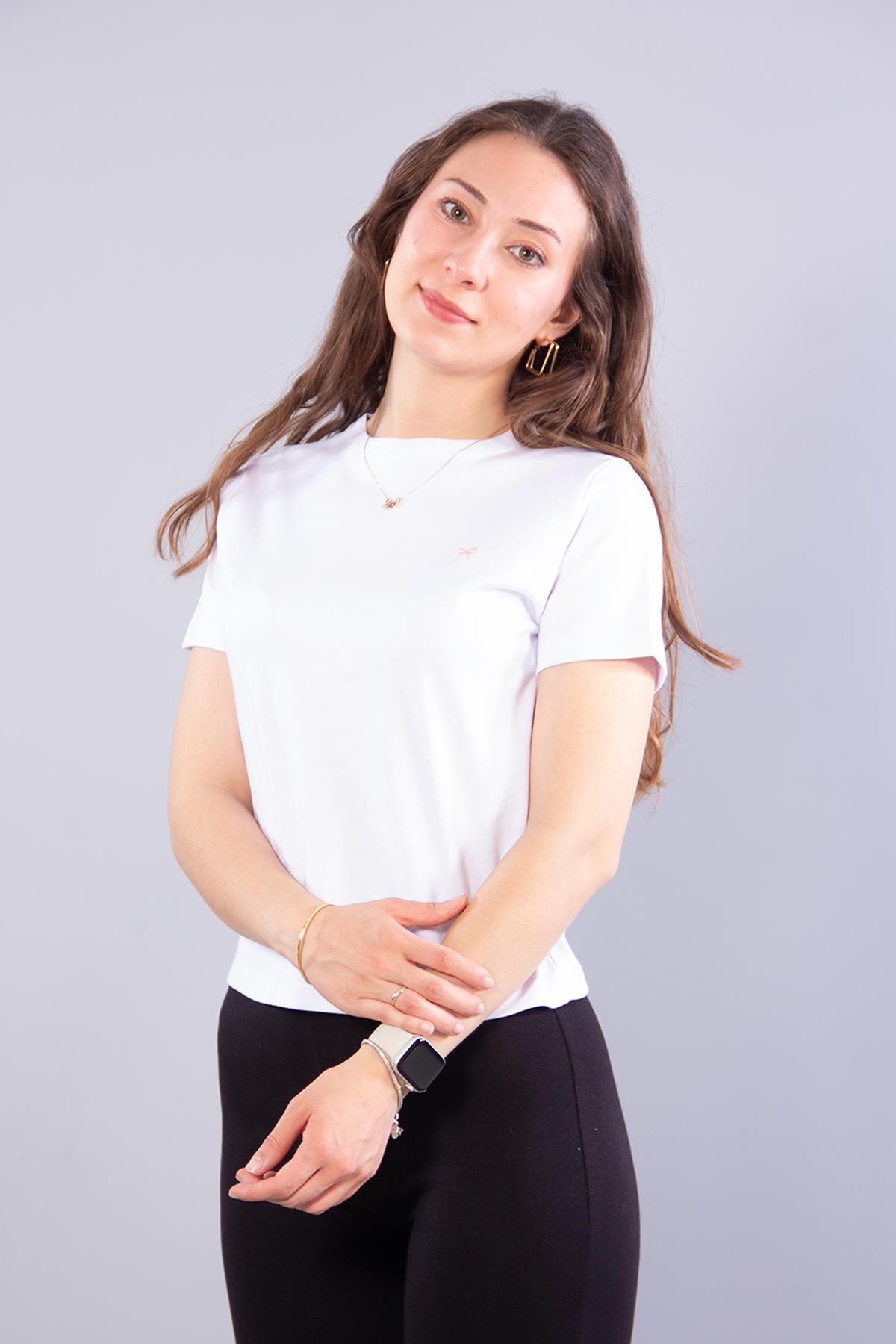 6719 Fiyonk Nakışlı İnterlok T-shirt