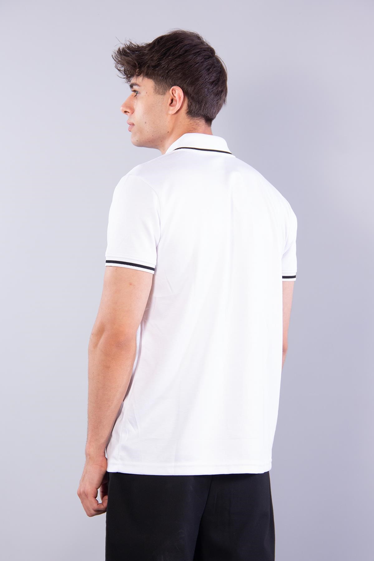 8261 Ayaklı Yaka Kol Ucu Çizgili Kısa Kol T-shirt