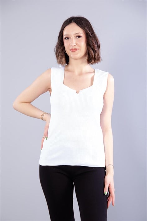 0165 Kesik Yaka Atlet