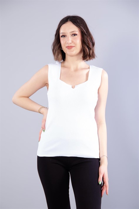 0165 Kesik Yaka Atlet