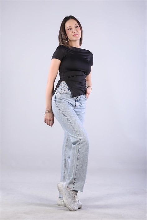 10248 Yandan Büzgülü Kayık Yaka T-shirt
